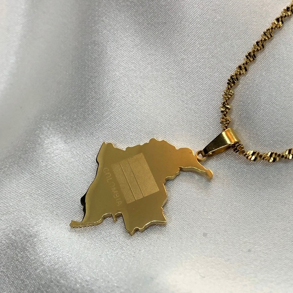 18KGP Stainless Steel Colombia 🇨🇴 Map Necklace - Picture 2 of 6